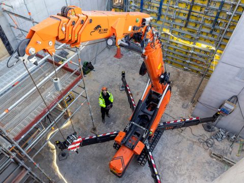 421952660_921997359926190_6175114812835005230_n