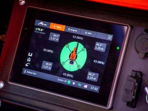 touch screen display 7